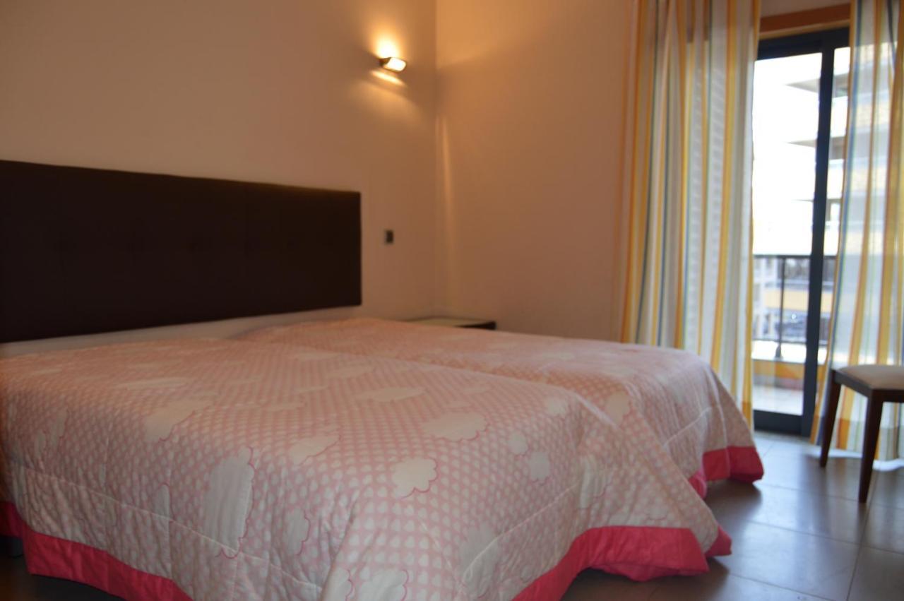 Apartamento Frente Ao Mar Com Piscina De Agua Salgada Картейра Экстерьер фото