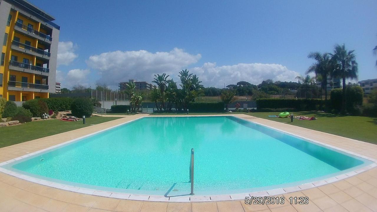 Apartamento Frente Ao Mar Com Piscina De Agua Salgada Картейра Экстерьер фото